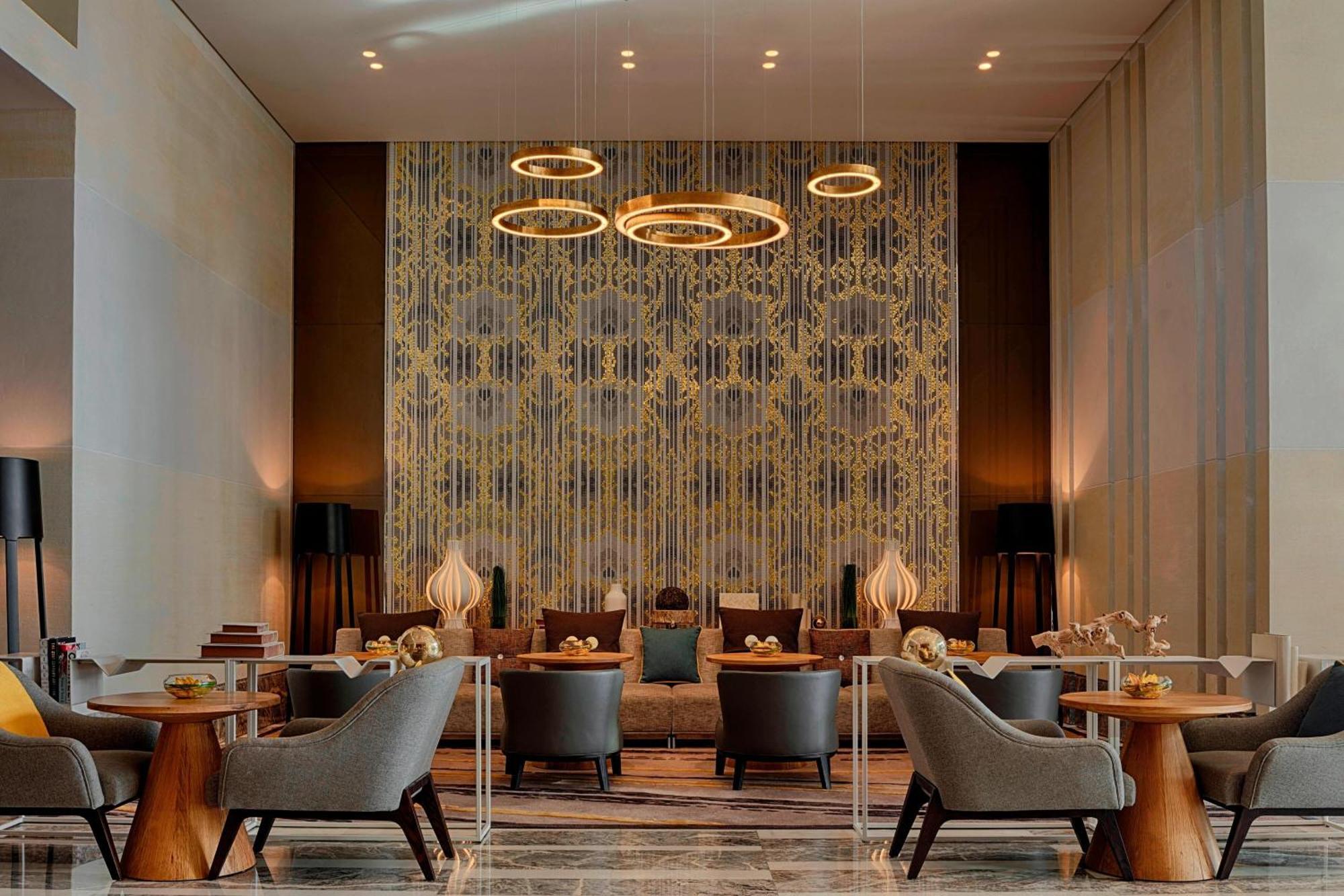 เลอ เมริเดียน ซิตี้เซ็นเตอร์ บาห์เรน Hotel มานามา ภายนอก รูปภาพ The lobby of the hotel
