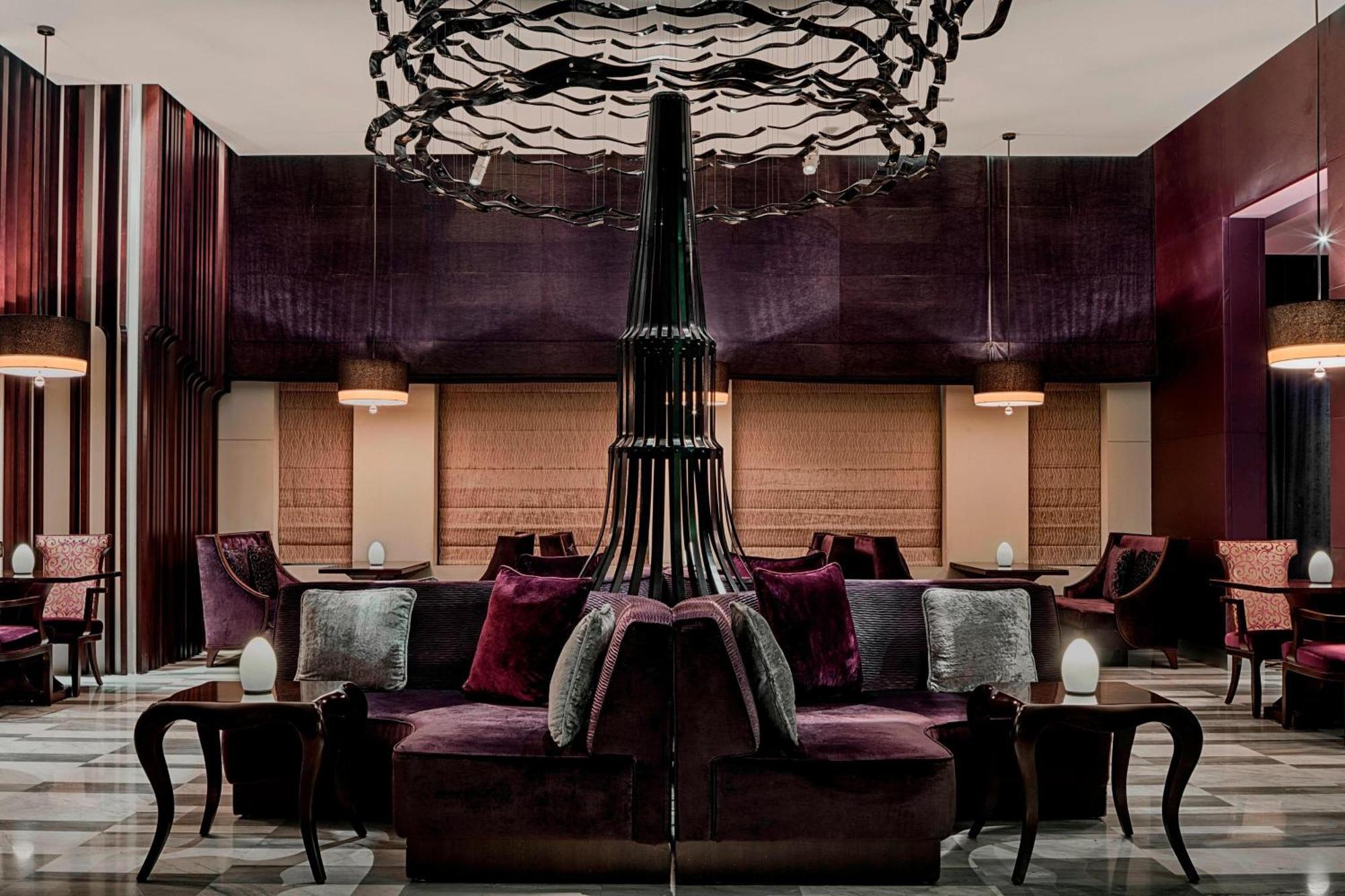 เลอ เมริเดียน ซิตี้เซ็นเตอร์ บาห์เรน Hotel มานามา ภายนอก รูปภาพ The Lounge at The St Regis Mumbai